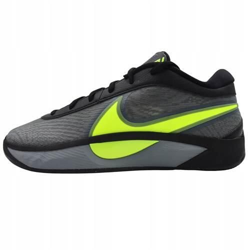 Buty treningowe męskie Nike FJ7792001. Szare buty fitness męskie Nike, na fitness i siłownię. Za 804.00 zł.
