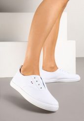 Białe Wsuwane Tenisówki w Casualowym Stylu Sepessa. Białe trampki i tenisówki damskie Renee, bez wzorów, z jeansu. Za 39.99 zł.