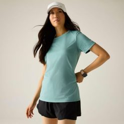 Damska koszulka z krótkim rękawem Demna Marl. Czerwone t-shirty damskie Regatta, m, bez wzorów, z dzianiny, bez kołnierzyka. Za 80.00 zł.