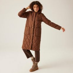 Jaycee II damska turystyczna pikowana kurtka. Brązowe kurtki damskie Regatta, bez wzorów, z puchu, bez kaptura. W wyprzedaży za 306.55 zł.