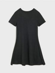 Dzianinowa sukienka mini - czarny. Czarne sukienki damskie Sinsay, l, bez wzorów, z dzianiny, bez kołnierzyka, bez ramiączek, mini. Za 29.99 zł.