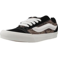 Buty VANS KNU SKOOL Czarny. Czarne buty trekkingowe męskie Vans, ze skóry, bez zapięcia, trekkingowe. Za 456.99 zł.