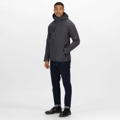 Męski Softshell Repeller Professional. Czarne kurtki softshell damskie Regatta, l, bez wzorów, z elastanu, z kapturem. Za 674.99 zł.