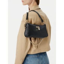 Torebka Nine West. Czarne torebki klasyczne damskie Nine West, bez wzorów, bez dodatków. Za 229.99 zł.