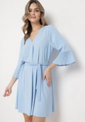 Niebieska Sukienka Mini z Paskiem w Talii i Plisowanymi Rękawami Urssalia. Niebieskie sukienki damskie Born2be, na co dzień, s, bez wzorów, eleganckie, bez kołnierzyka, bez ramiączek, mini, proste. W wyprzedaży za 71.99 zł.
