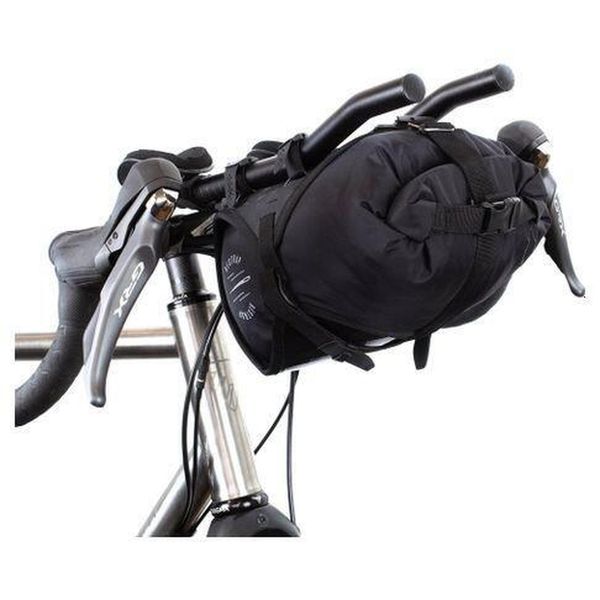 Torba na kierownicę do roweru Race Aero Bar Bag Restrap. Czarne torebki klasyczne damskie RESTRAP, bez wzorów, bez dodatków. Za 525.00 zł.