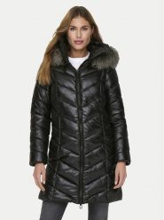 ONLY Kurtka zimowa Fever 15322004 Czarny Regular Fit. Czarne kurtki damskie Only, na zimę, m, bez wzorów, z syntetyku, bez kaptura. Za 309.99 zł.