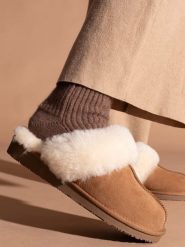 Gooce Wełniane kapcie "Wispper" w kolorze beżowym rozmiar: 40. Brązowe kapcie damskie Gooce, z wełny. Za 208.99 zł.