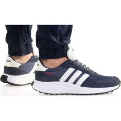 Buty adidas Run 70S GX3091 niebieskie. Niebieskie buty sportowe na co dzień męskie z gumy, bez zapięcia. Za 430.69 zł.