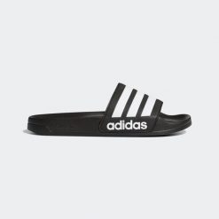 Sandały Mężczyzna Adidas Adilette czarny. Białe sandały męskie Adidas, bez zapięcia. Za 200.00 zł.