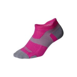Skarpetki 2XU Vectr Light Cushion No Show. Czerwone skarpetki męskie 2XU, bez wzorów. Za 151.50 zł.