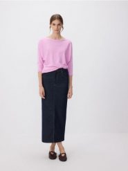 Sweter z wiskozą - różowy. Czerwone swetry klasyczne damskie Reserved, l, z dzianiny, bez kołnierzyka. W wyprzedaży za 49.99 zł.