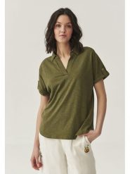 TATUUM Koszulka w kolorze khaki rozmiar: L. Brązowe bluzki damskie Tatuum, l, bez wzorów, bez kołnierzyka, bez ramiączek. Za 127.05 zł.