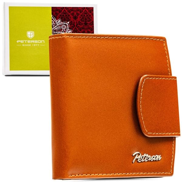 Mały, skórzany portfel damski w jasnobrązowym kolorze z systemem RFID PTN RD-314-NGV-M Peterson. Brązowe portfele damskie Peterson, bez wzorów, ze skóry. Za 79.99 zł.