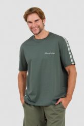 ARMANI EXCHANGE Zielony t-shirt. Zielone t-shirty męskie Armani Exchange, l, bez wzorów, bez kołnierzyka. W wyprzedaży za 262.99 zł.