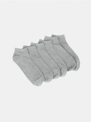 Prążkowane skarpetki 7 pack - szary. Szare skarpetki męskie Sinsay, bez wzorów, prążkowane. Za 19.99 zł.