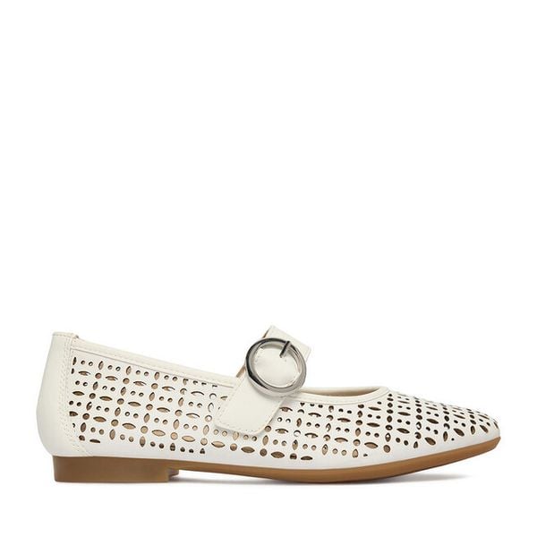 Baleriny Remonte. Białe baleriny damskie Remonte, bez wzorów, bez obcasa. Za 369.99 zł.