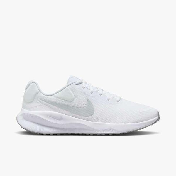 Buty do biegania męskie Nike Revolution 7. Białe obuwie do biegania damskie Nike, nike revolution. Za 311.00 zł.