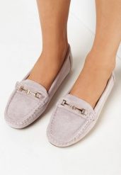 Jasnofioletowe Mokasyny z Imitacji Zamszu z Metalową Ozdobą Gelalline. Fioletowe mokasyny damskie Born2be, z jeansu. Za 69.99 zł.