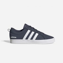Buty do chodzenia męskie ADIDAS VS Pace. Białe buty sportowe na co dzień męskie Adidas, z gumy, bez zapięcia, trekkingowe. Za 169.99 zł.