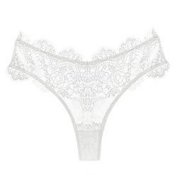 Stringi koronkowe z ozdobną gumką Lebbie. Czarne stringi damskie Intica, l, bez wzorów, z koronki. Za 69.00 zł.