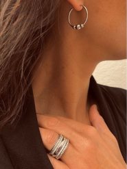 Les Favorites Srebrne kolczyki-kreole rozmiar: onesize. Szare kolczyki damskie Les Favorites, srebrne. Za 130.99 zł.