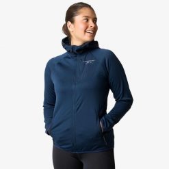 Bluza polarowa turystyka damska Swedemount Lofoten Tech Fleece Zip Hood W. Niebieskie bluzy bez kaptura damskie SWEDEMOUNT, z polaru. Za 279.99 zł.