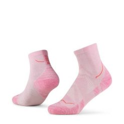 Skarpety BUFF Dryflx Quarter. Czerwone skarpetki damskie Buff, bez wzorów, z elastanu. Za 119.99 zł.
