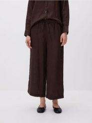 Lniane spodnie z wiązaniem - ciemnobrązowy. Brązowe spodnie materiałowe damskie Reserved, bez wzorów. Za 179.99 zł.