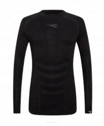 Koszulka kompresyjna Diadora Turtle Neck Stratozero. Czarne t-shirty damskie Diadora, s, bez wzorów, z elastanu, bez kołnierzyka. Za 181.30 zł.