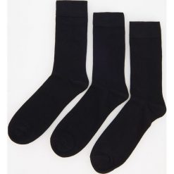 Skarpety 3 pack - Czarny. Czarne skarpetki damskie Reserved, bez wzorów. Za 29.99 zł.