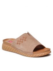 Go Soft Klapki EST-2299-02 Beżowy. Brązowe klapki damskie GO SOFT, bez wzorów, ze skóry, bez obcasa. Za 149.99 zł.
