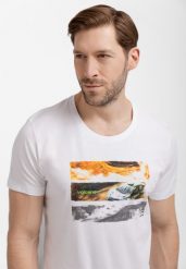 T-shirt z printem T-RELI. Białe t-shirty męskie Volcano, m, bez wzorów, z materiału, bez kołnierzyka. Za 69.99 zł.