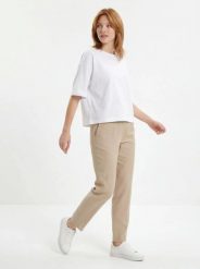 Koszulka damska oversize WHITE. Białe t-shirty damskie Wings, l, bez wzorów, z bawełny, bez kołnierzyka. Za 149.90 zł.