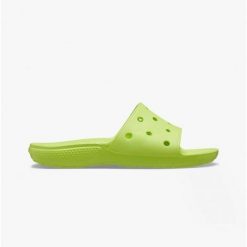 Klapki basenowe Crocs Classic Slide. Zielone klapki damskie Crocs, bez wzorów, bez obcasa. Za 132.00 zł.
