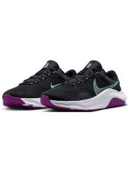 Nike Buty sportowe "Legend Essential 3" w kolorze czarno-fioletowym rozmiar: 38. Czarne buty sportowe na co dzień damskie Nike, bez wzorów, outdoorowe. Za 152.98 zł.