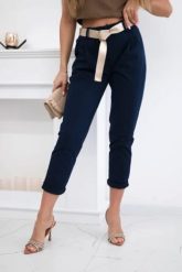 Spodnie Punto z paskiem granatowe. Spodnie materiałowe damskie KESI, bez wzorów, z bawełny, eleganckie, plus size. Za 196.55 zł.
