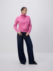 Sweter z wiskozą - fioletowy. Fioletowe swetry klasyczne damskie Reserved, l, z dzianiny, bez kołnierzyka. W wyprzedaży za 79.99 zł.