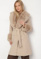 Beżowy Elegancki Płaszcz o Dwurzędowym Kroju z Futerkiem Landrie. Brązowe płaszcze damskie Born2be, l, bez wzorów, z dzianiny, eleganckie. Za 279.99 zł.