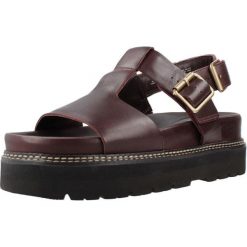 Sandały CLARKS ORIANNA SKY Bordeaux. Czerwone obuwie trekkingowe damskie Clarks. Za 432.99 zł.