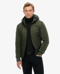 Superdry Kurtka Hooded Storm Fleece Hybrid pikowany korpus polarowe rękawy. Zielone kurtki męskie Superdry., s, bez wzorów, z polaru, z kapturem. Za 529.55 zł.