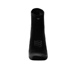 COMPRESSPORT Skarpetki do biegania długie ProRacing Socks v3.0. Czarne skarpetki męskie Compressport, bez wzorów. Za 85.45 zł.