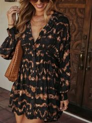 Milan Kiss Sukienka w kolorze czarnym rozmiar: S. Czarne sukienki damskie Milan Kiss, s, bez wzorów, z wiskozy, bez kołnierzyka, bez ramiączek, mini. Za 174.43 zł.