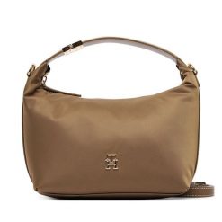 Torebka Tommy Hilfiger. Brązowe torebki klasyczne damskie Tommy Hilfiger, bez wzorów, z nylonu, bez dodatków. Za 529.99 zł.