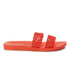 Klapki damskie Ipanema 26506 RENDA FEM. Czerwone klapki damskie Ipanema, w ażurowe wzory, z materiału, bez obcasa. Za 55.00 zł.