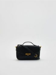 Torebka z ozdobnym zapięciem - czarny. Czarne torebki klasyczne damskie Reserved, bez wzorów, ze skóry, bez dodatków. Za 149.99 zł.