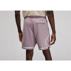 Spodenki męskie nike air jordan essentials statement diamond mesh shorts plum. Fioletowe szorty męskie Nike, bez wzorów, z meshu, sportowe. Za 299.00 zł.