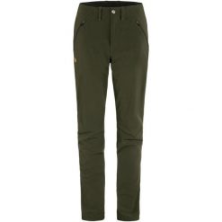 Spodenki turystyczne Abisko Trail Stretch Trousers W - zielone. Zielone szorty damskie Fjällräven, bez wzorów, sportowe. Za 689.99 zł.