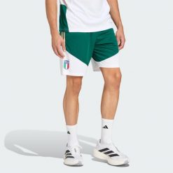 Spodenki treningowe Italy 26 Tiro. Zielone szorty męskie Adidas, bez kołnierzyka. Za 199.00 zł.