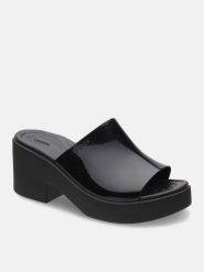 Crocs Klapki "Brooklyn Slide High" w kolorze czarnym rozmiar: 38/39. Czarne klapki damskie Crocs, bez wzorów, bez obcasa. Za 246.53 zł.